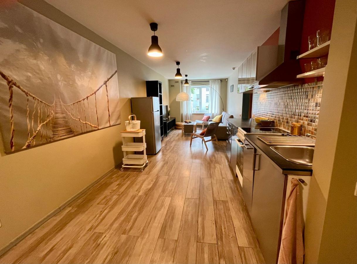 Cozy Vibes Like Home It Is Quiet Apartment With Three Bedrooms Riga Exterior foto